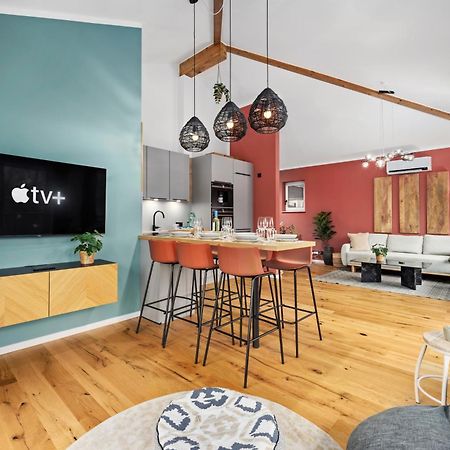 Edler Wohnraum Schwanenteich-Penthouse Mit Garage, Grill, Kaffeevollautomat, Klima, Lift & Terrasse Apartment ซวิคเคา ภายนอก รูปภาพ