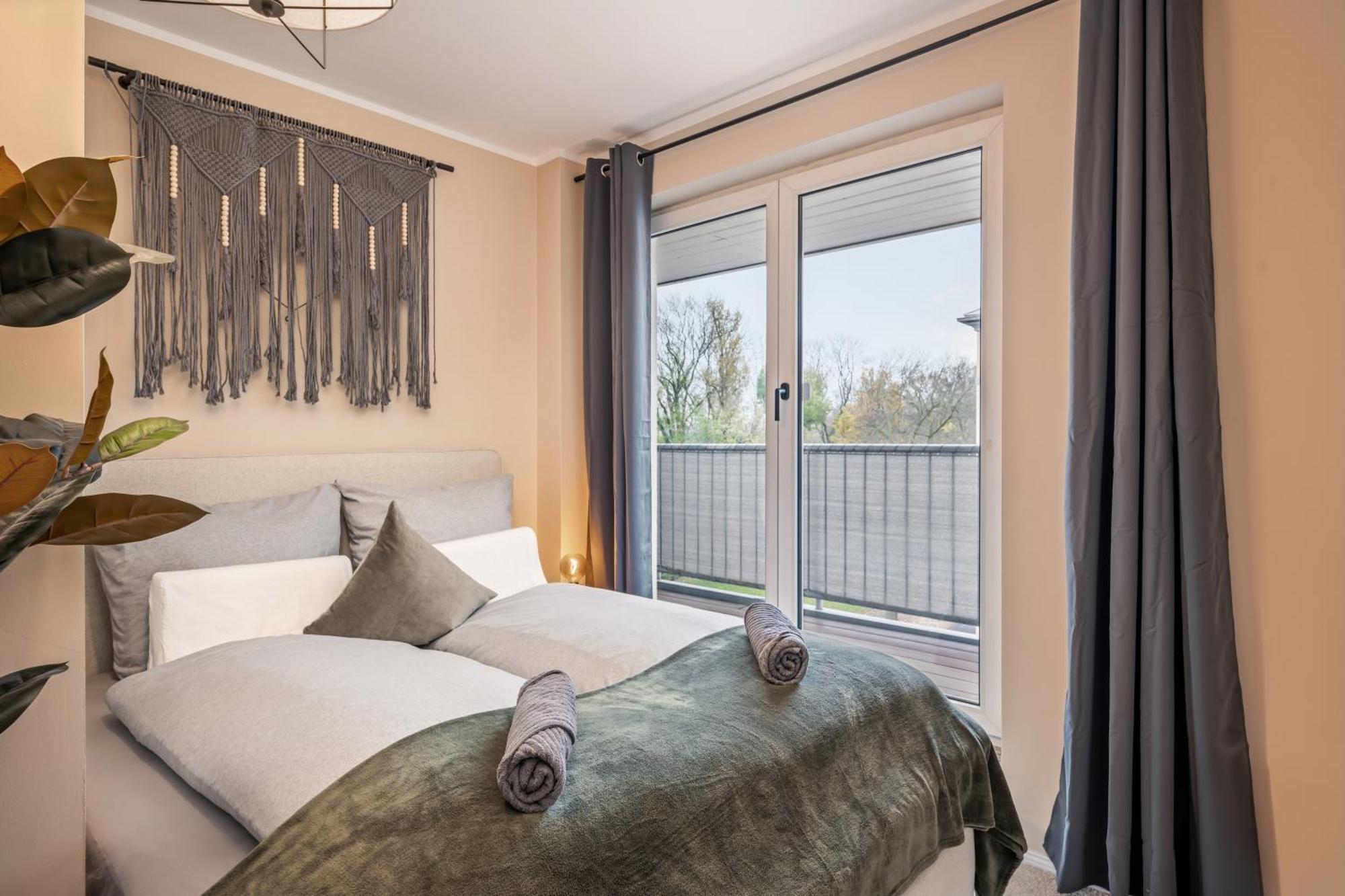 Edler Wohnraum Schwanenteich-Penthouse Mit Garage, Grill, Kaffeevollautomat, Klima, Lift & Terrasse Apartment ซวิคเคา ภายนอก รูปภาพ