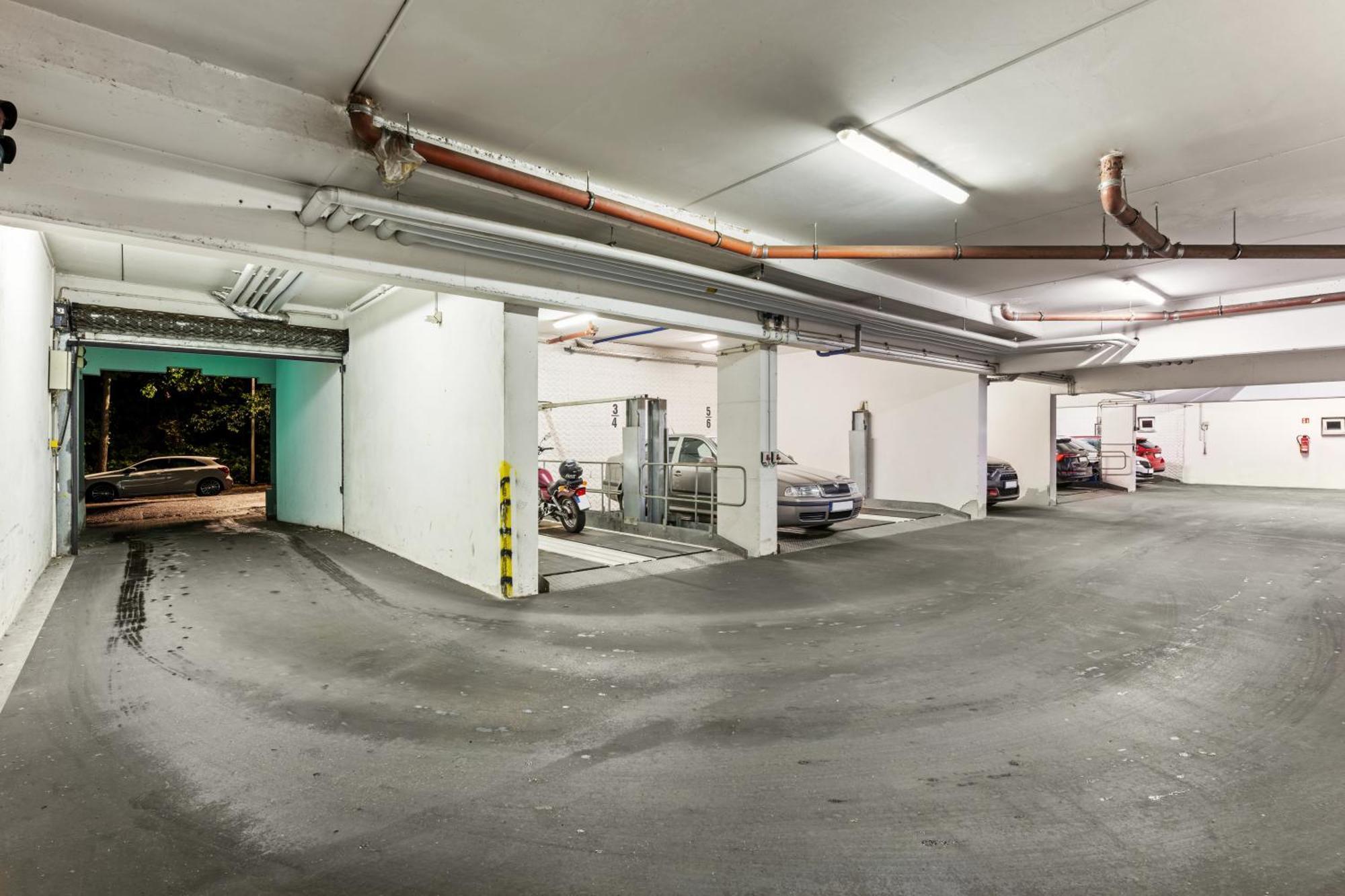 Edler Wohnraum Schwanenteich-Penthouse Mit Garage, Grill, Kaffeevollautomat, Klima, Lift & Terrasse Apartment ซวิคเคา ภายนอก รูปภาพ
