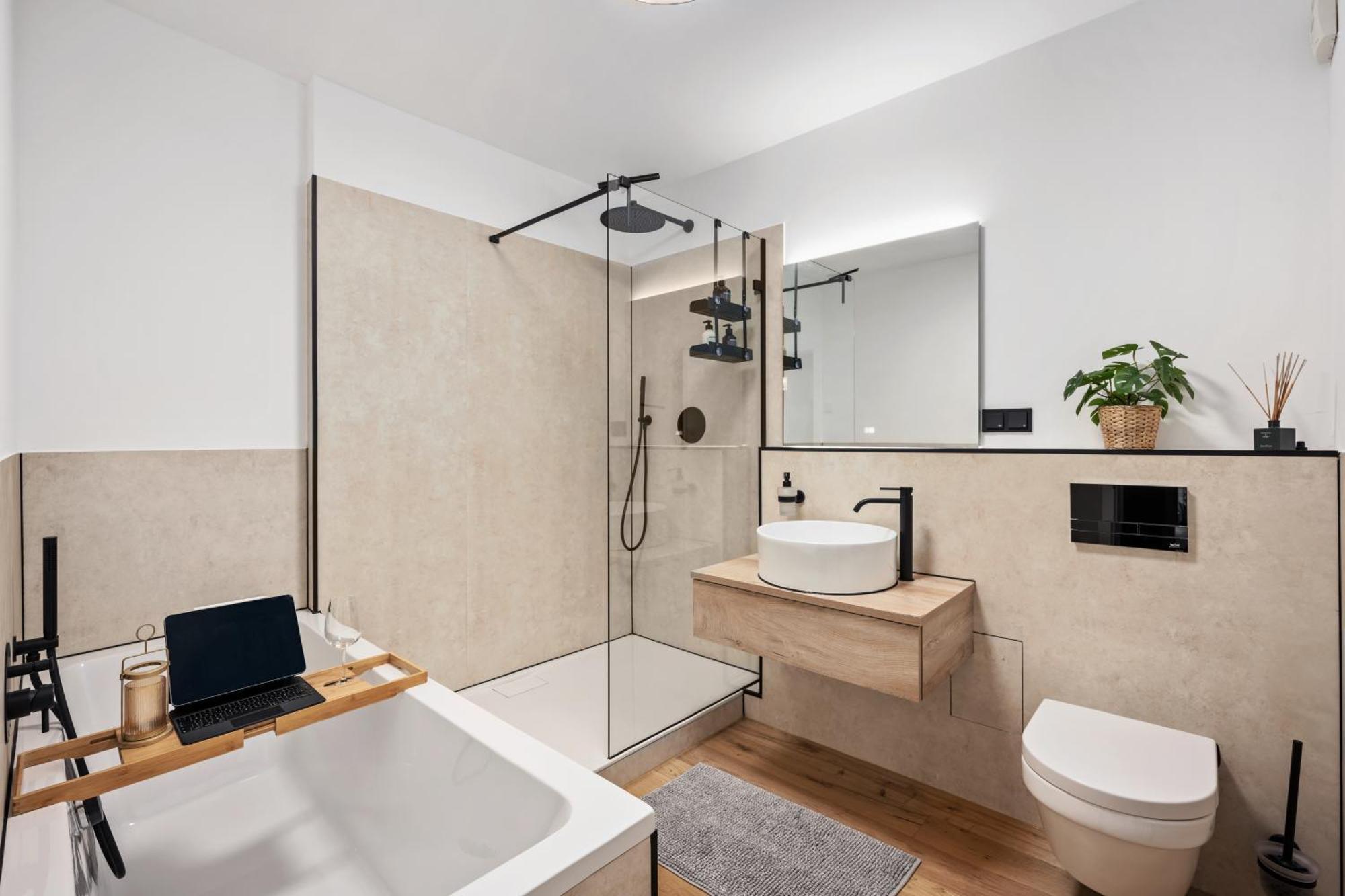 Edler Wohnraum Schwanenteich-Penthouse Mit Garage, Grill, Kaffeevollautomat, Klima, Lift & Terrasse Apartment ซวิคเคา ภายนอก รูปภาพ