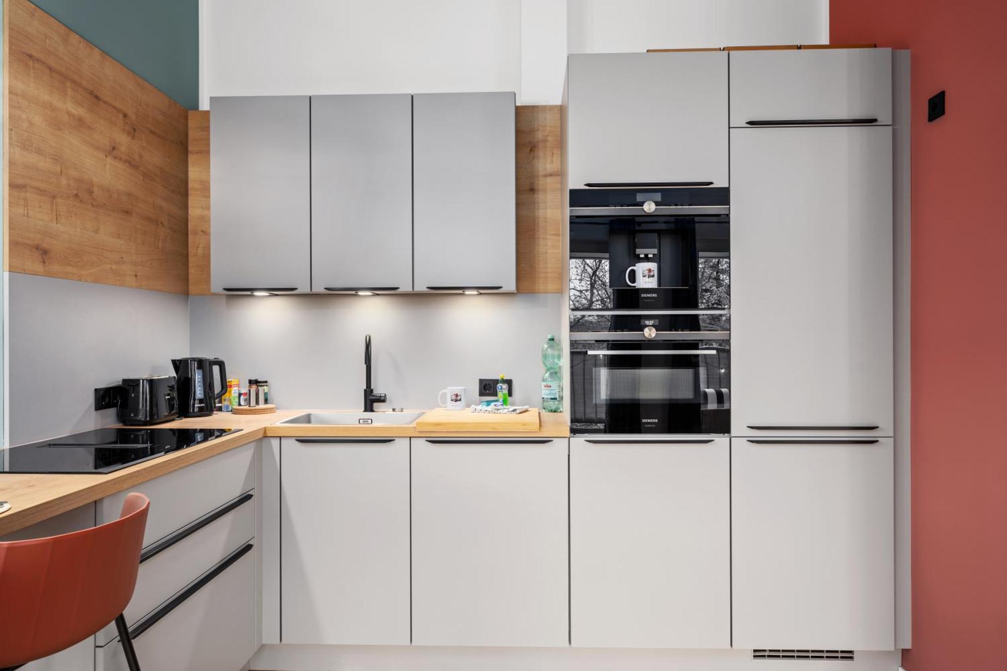 Edler Wohnraum Schwanenteich-Penthouse Mit Garage, Grill, Kaffeevollautomat, Klima, Lift & Terrasse Apartment ซวิคเคา ภายนอก รูปภาพ