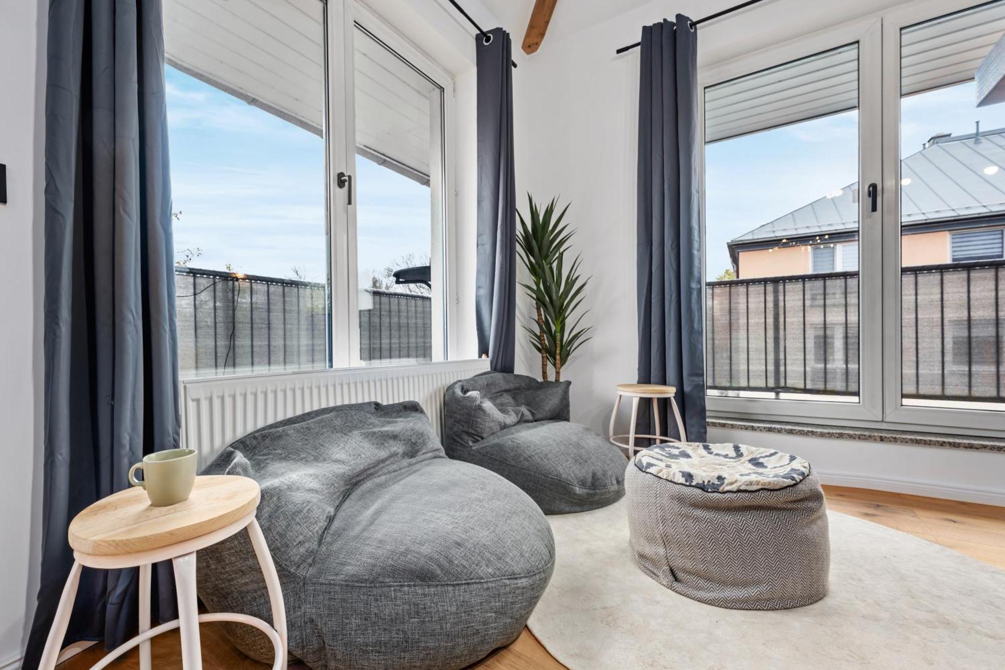 Edler Wohnraum Schwanenteich-Penthouse Mit Garage, Grill, Kaffeevollautomat, Klima, Lift & Terrasse Apartment ซวิคเคา ภายนอก รูปภาพ