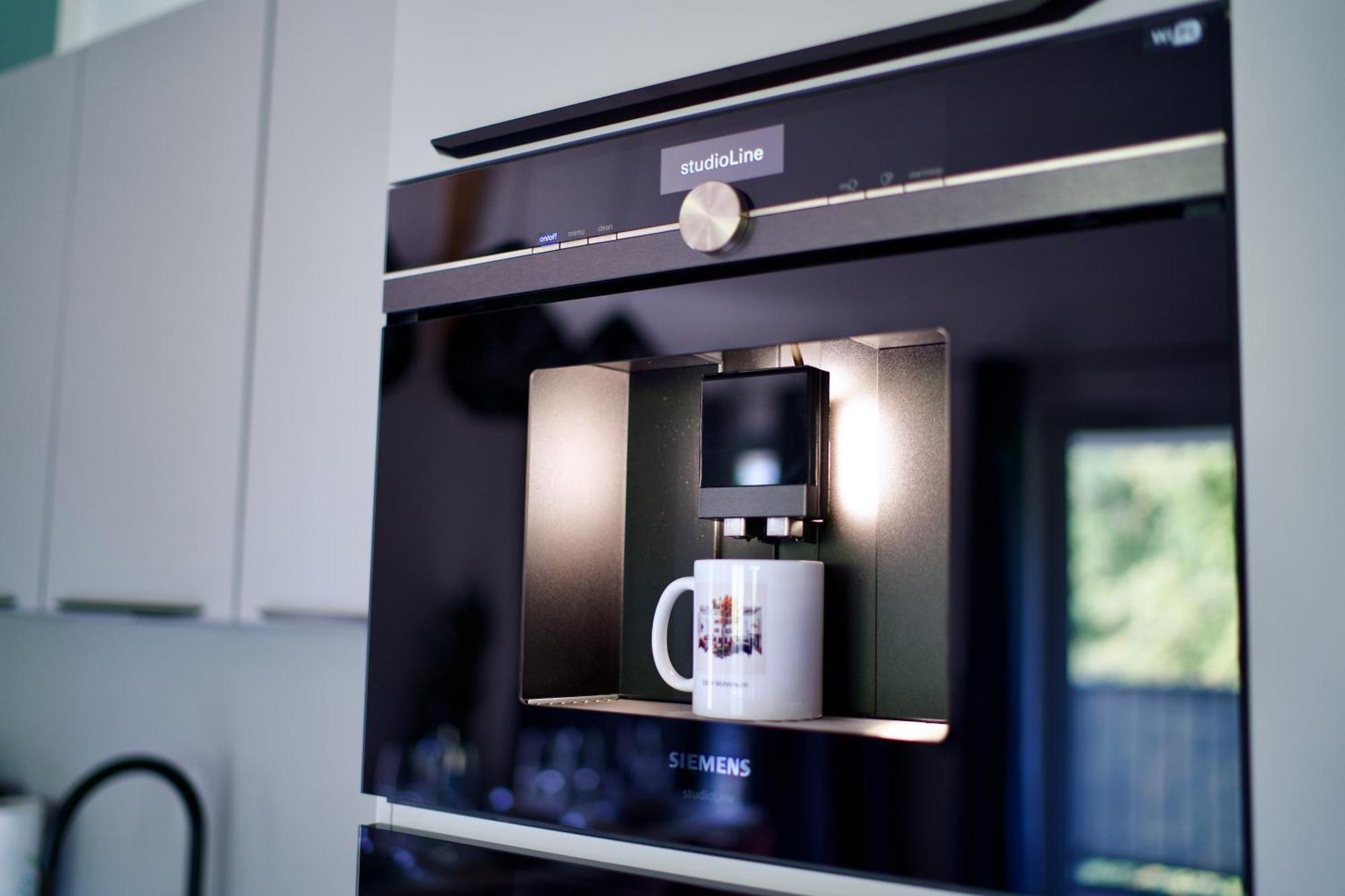 Edler Wohnraum Schwanenteich-Penthouse Mit Garage, Grill, Kaffeevollautomat, Klima, Lift & Terrasse Apartment ซวิคเคา ภายนอก รูปภาพ